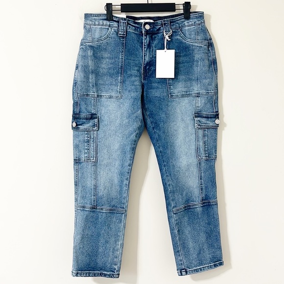 NWT Kancan Avery Straight Leg High Rise Cargo Jeans Dark Wash Size 29 - Picture 2 of 12